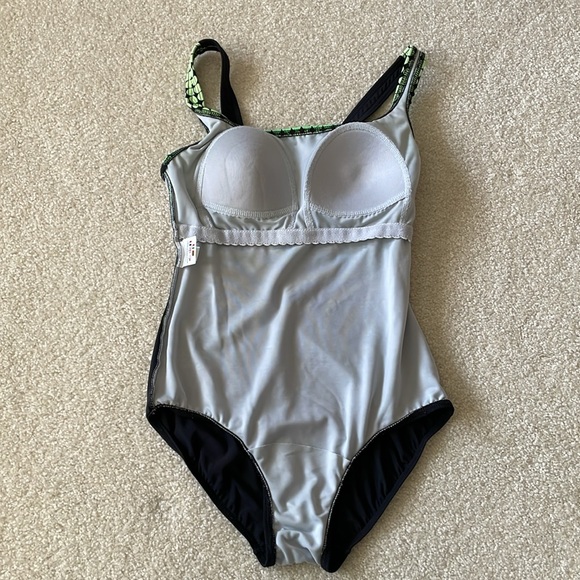 Reebok Women’s One Piece Swimsuit Square Neck Green Ombré Geometric Pattern - Picture 6 of 10